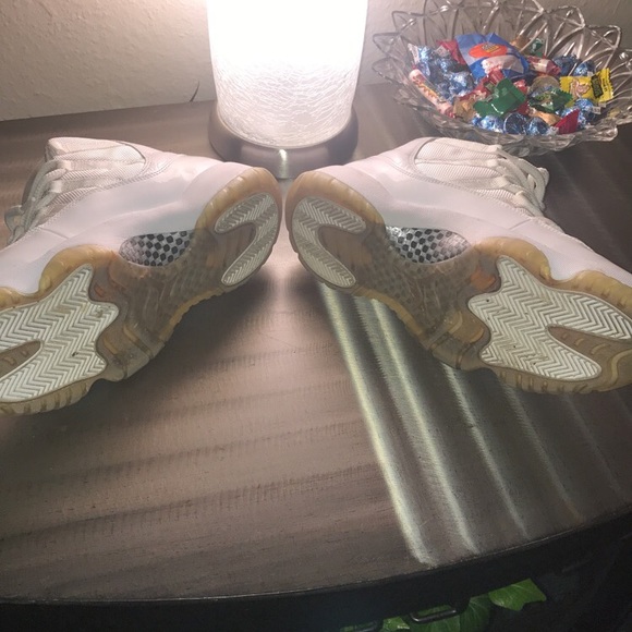 2009 anniversary Jordan 11’s - Picture 7 of 7